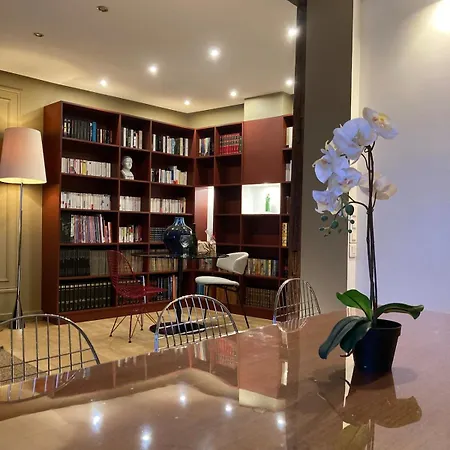 L'ecrin Des Orfevres - Triplex With Cathedral View *